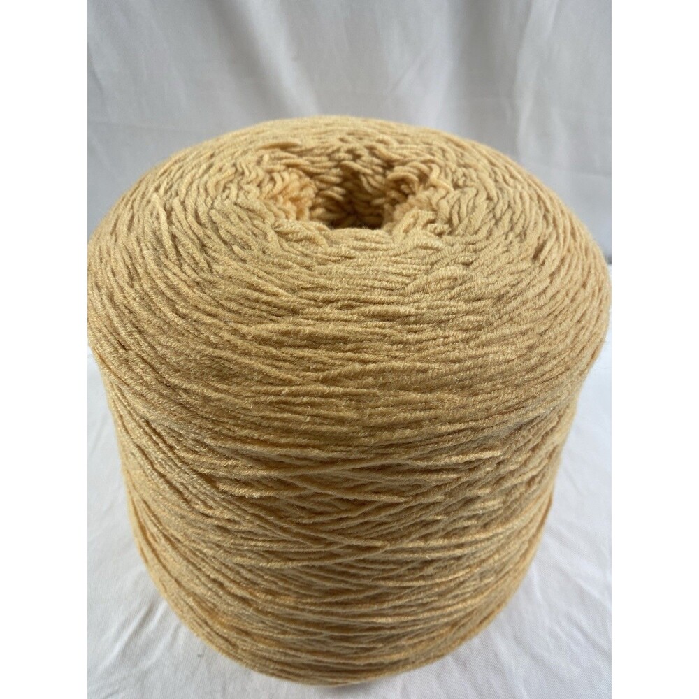 Buttery-Soft Cone Yarn Spool Yarn 50% Wool Red 890g Net Weight #700